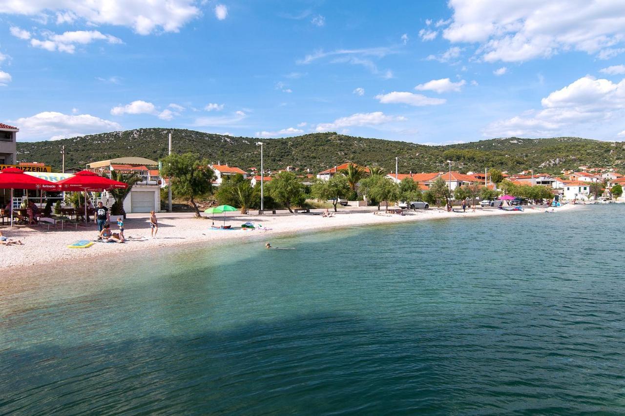 Apartments By The Sea Vinisce, Trogir - 5229 Extérieur photo