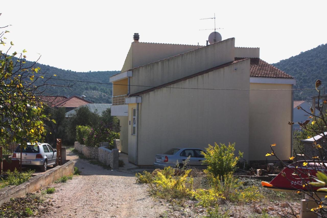Apartments By The Sea Vinisce, Trogir - 5229 Extérieur photo