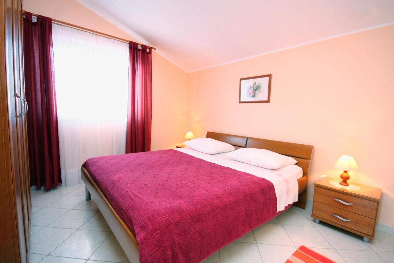 Apartments By The Sea Vinisce, Trogir - 5229 Extérieur photo