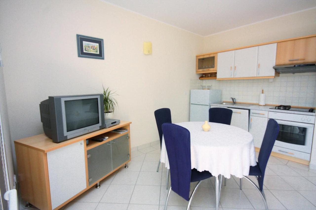 Apartments By The Sea Vinisce, Trogir - 5229 Extérieur photo
