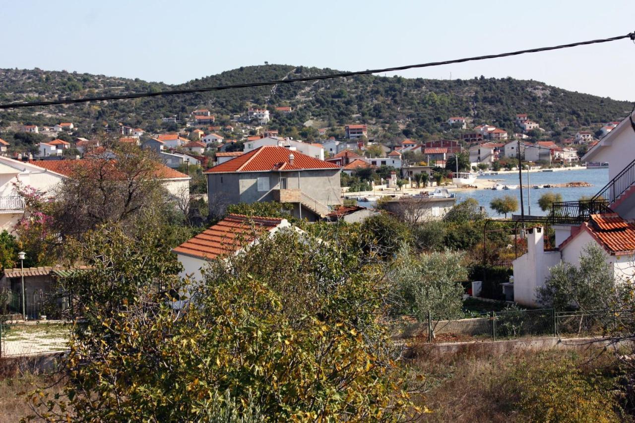 Apartments By The Sea Vinisce, Trogir - 5229 Extérieur photo