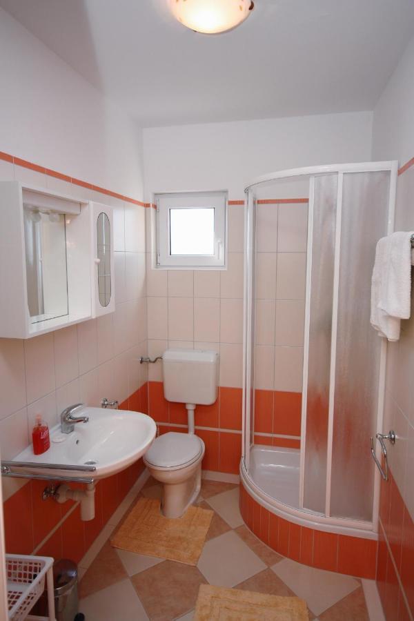 Apartments By The Sea Vinisce, Trogir - 5229 Extérieur photo