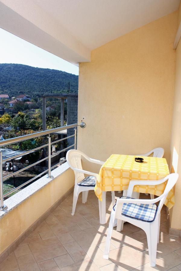 Apartments By The Sea Vinisce, Trogir - 5229 Extérieur photo